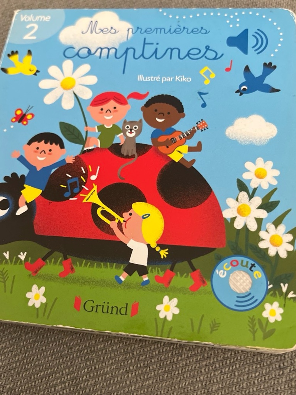 Mes premières comptines volume 2
French children's book with audio